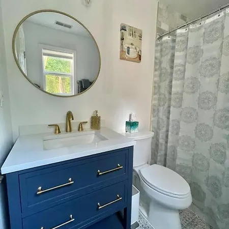 Brand New, Cozy, Modern, One-Bedroom Apartment Falls Church Extérieur photo
