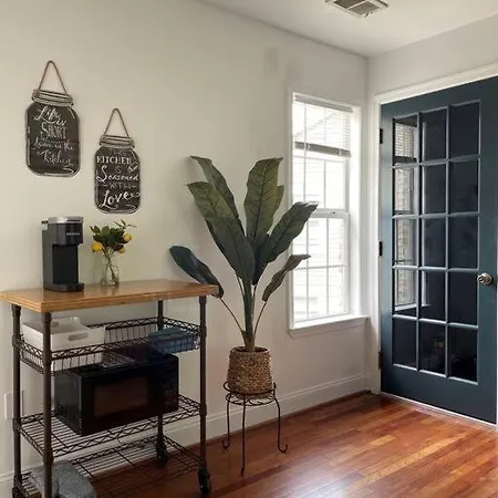 Brand New, Cozy, Modern, One-Bedroom Apartment Falls Church Extérieur photo