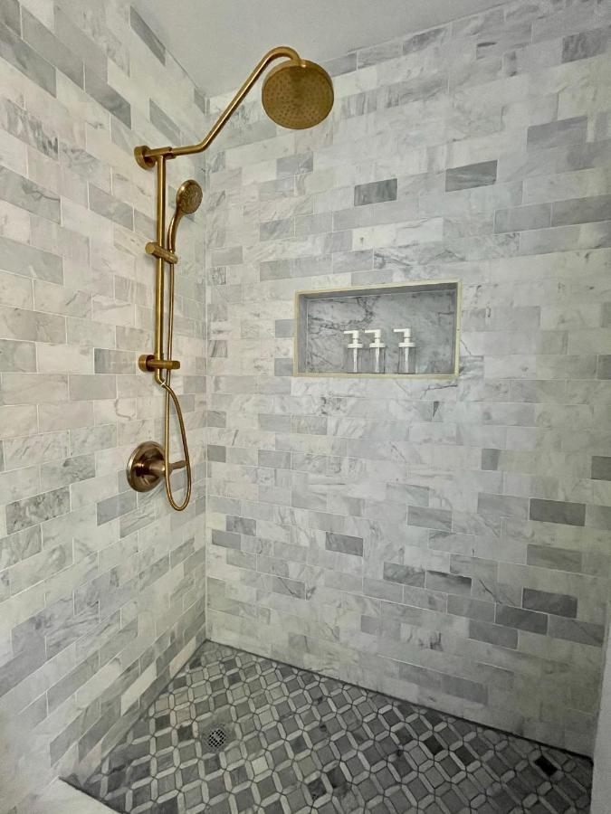 Brand New, Cozy, Modern, One-bedroom Appartement